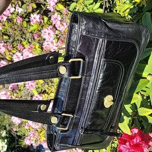 KENNETH COLE NEW YORK top of the line luxury bag full leather large